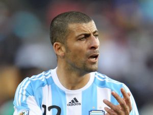 The Sun: “Samuel vill till London!”