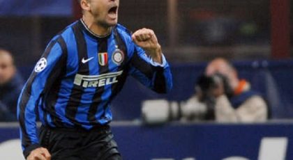 Walter Samuel redo för slutspurten