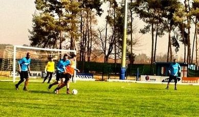 Dagens träning: Chivu i full träning