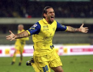 Moscardelli: “Cambiasso är en av få fanbärare som är kvar i fotbollen”