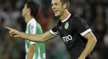 Record: “Tottenham närmast att värva Van Wolfswinkel”