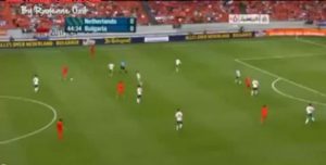 (VIDEO) Vilken assist av Sneijder till Van Persie