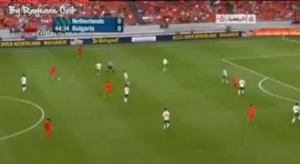 (VIDEO) Vilken assist av Sneijder till Van Persie