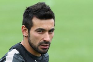 Daily Star – Arsenal watching the situation for Lavezzi, Chelsea and Liverpool could enter the race