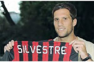 Besiktas wants Botta and Silvestre