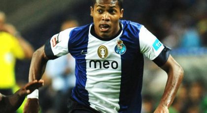 Record: Porto declines 15 million offer from Inter for Alex Sandro