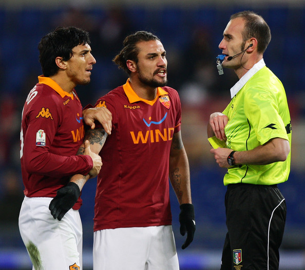Osvaldo with ref