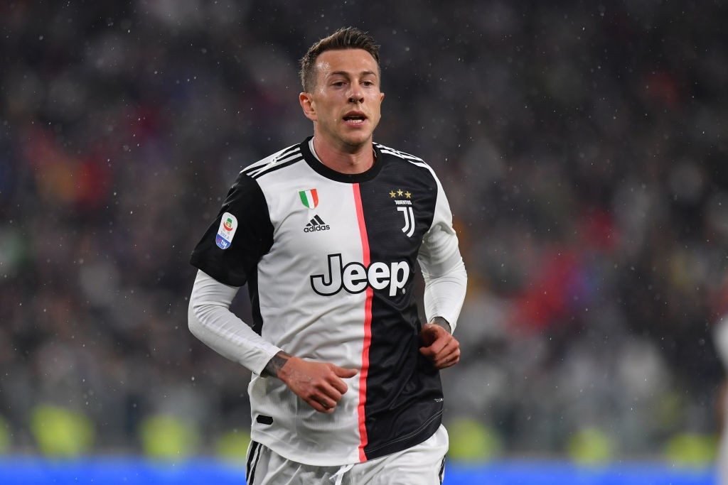 Juventus’ Bernardeschi Wants To Join Inter or AC Milan But Napoli Is A More Realistic Choice, Italian Media Report