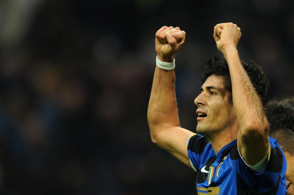 Julio Cruz Celebrates 45th Birthday With Inter Themed Cake