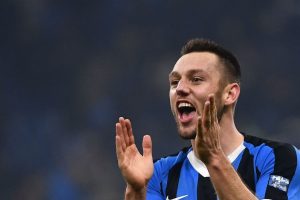 Photo – Inter Start Photoshop Challenge With Picture Of Dutch Defender Stefan De Vrij