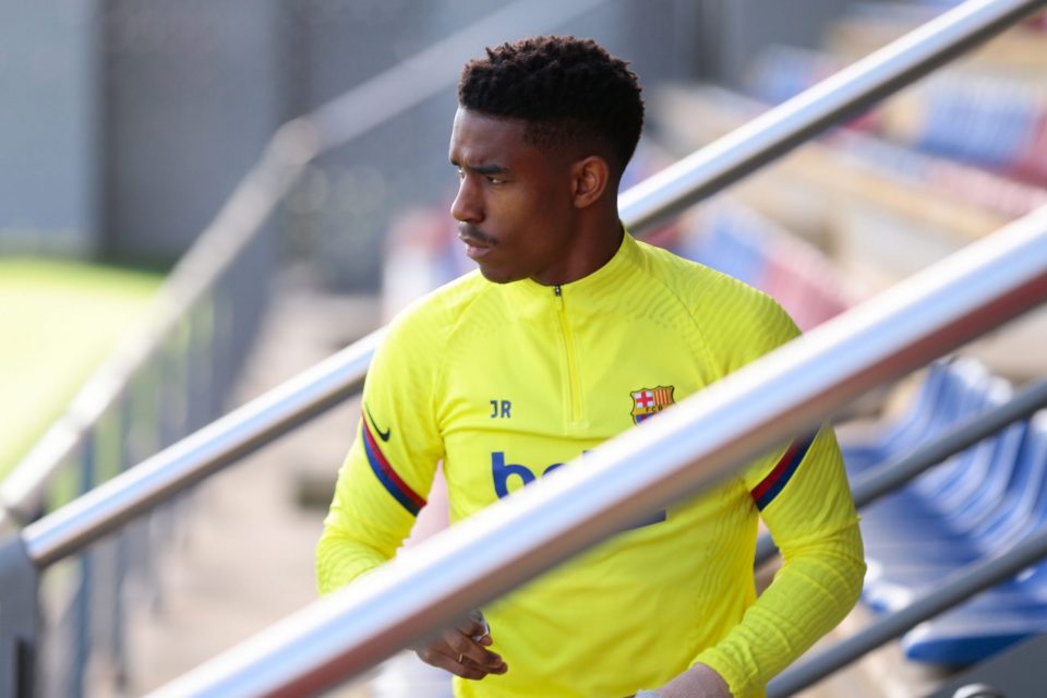 Barcelona’s Junior Firpo Open To Moving To Inter As Part Of Deal For Lautaro Martinez