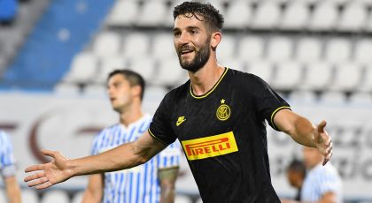 Photo – Inter Midfielder Roberto Gagliardini Celebrates Impressive Win Over SPAL