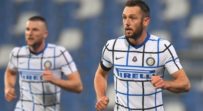 Photo – Inter Centre Back Stefan de Vrij Celebrates Win Over Cagliari