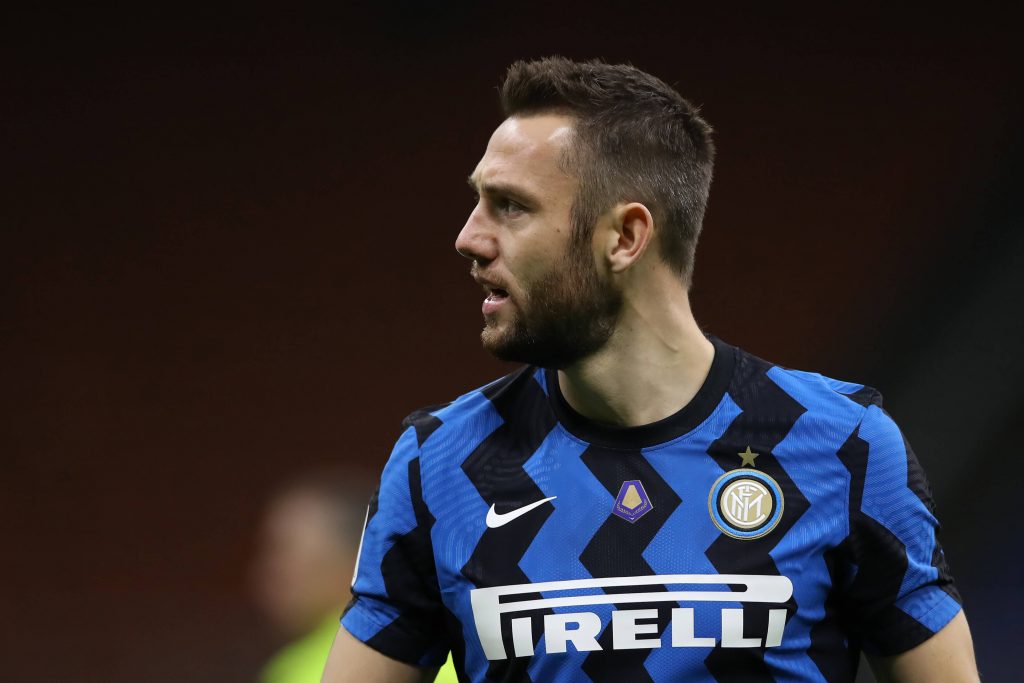 Stefan De Vrij Chose Inter Over Liverpool & Barcelona In 2018, Defender’s Friend Reveals