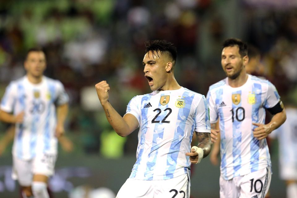 Photo – Inter Striker Lautaro Martinez Back With Argentine National Team: “Great To Be Training In Front Of Our Fans”