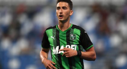 Sassuolo Midfielder Filip Djuricic Offered To Both Inter & AC Milan By His Agent, Italian Media Report