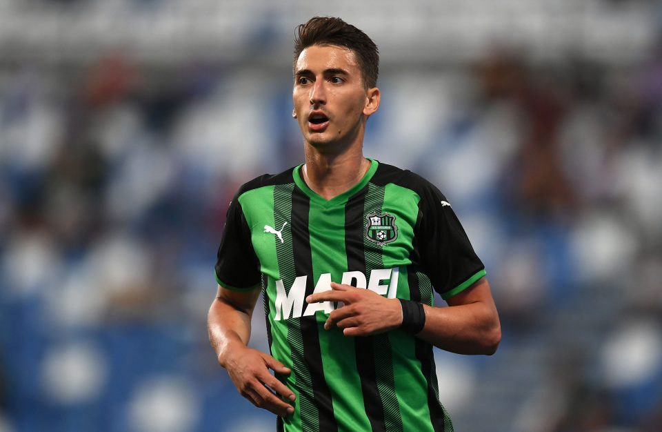 Sassuolo Midfielder Filip Djuricic Offered To Both Inter & AC Milan By His Agent, Italian Media Report