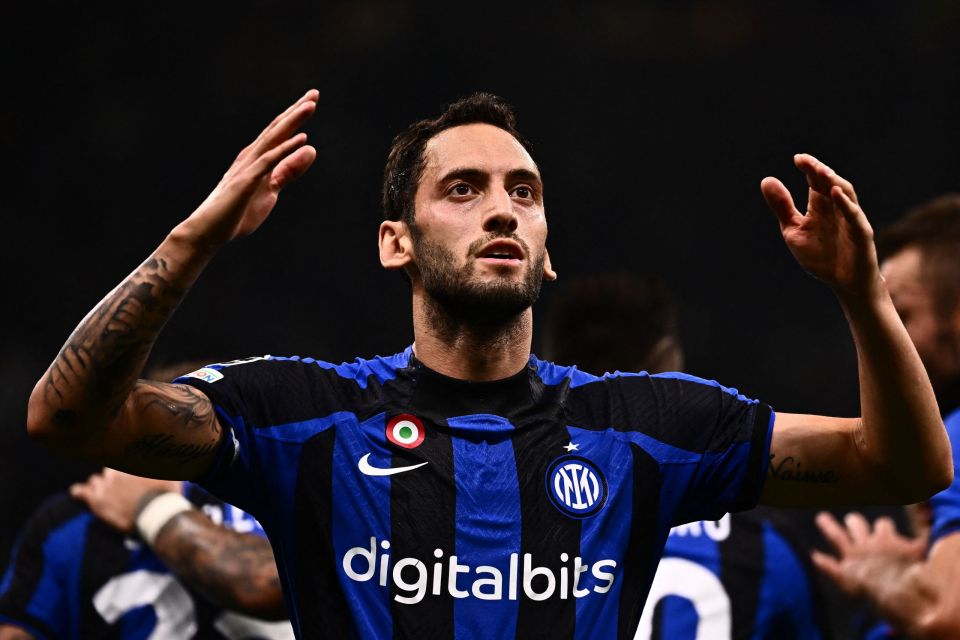 Maillot Nike Turquie #10 Hakan Çalhanoğlu - AC Milan - Taille S Neuf