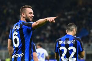 Villarreal The Only Team Who’ve Offered Contract To Stefan De Vrij Who Wants To Stay At Inter Milan But With Playing Time Guarantees, Italian Media Report