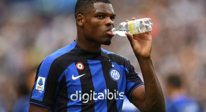 Photo – Inter Milan Wingback Denzel Dumfries After Roma Win: “3 Important Points”