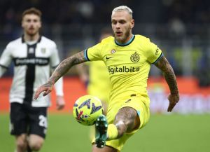 Inter Milan Tell Man United & Real Madrid “Hands Off” Italy Star
