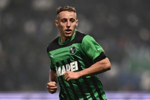 Inter Milan Offer Young Striker + Cash To Sassuolo For Midfield Star