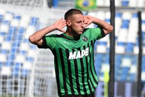 Inter Milan In Meeting With Sassuolo Over Italy Star Midfielder