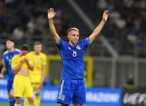 Inter Milan & Italy Star Looks Back On Milan Derby Celebration, Praises Ex Man United Veteran