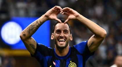 Photo – Inter Milan Midfielder Hakan Calhanoglu Celebrates Turkey EURO 2024 Qualifying Win Vs Croatia