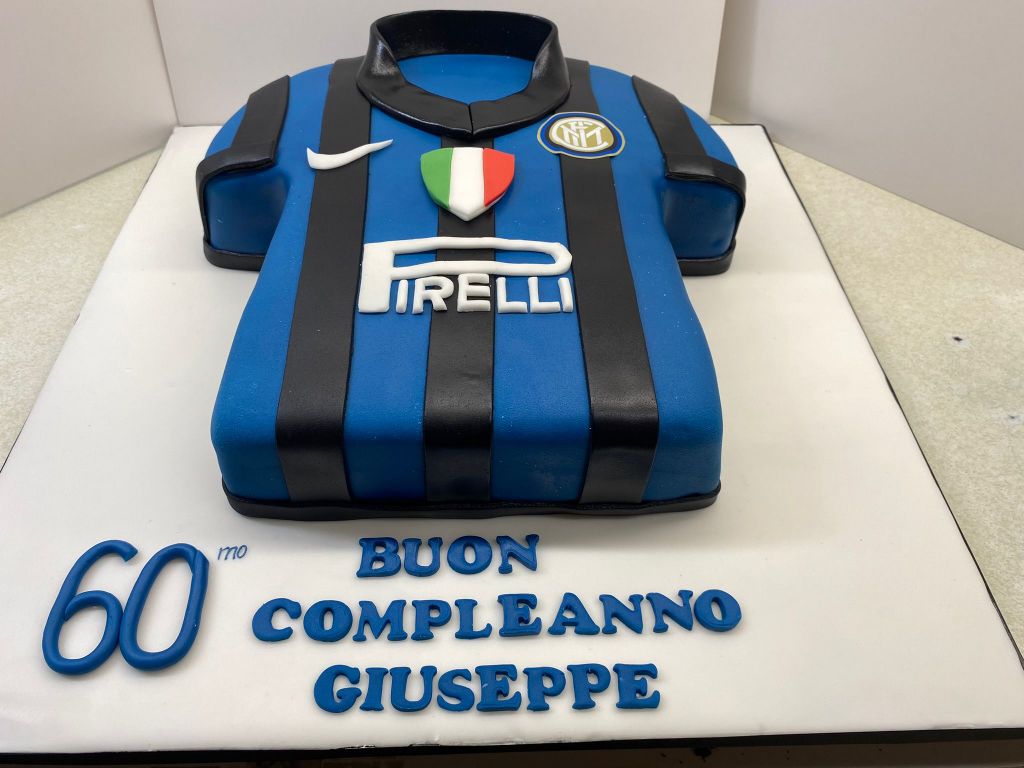 La Rondine Inter Milan Cake
