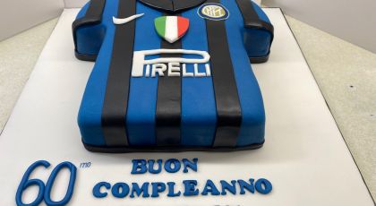 The Perfect Inter Milan Birthday Cake Ahead Of Milan Derby