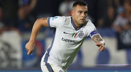 Photo – Inter Milan & Argentina Striker Warming Up For UEFA Champions League Game Vs Arsenal: “Coordination”