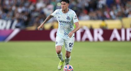 Report – Barcelona Must Offload Several First-Team Stars Before Pursuing Inter Milan Star Defender